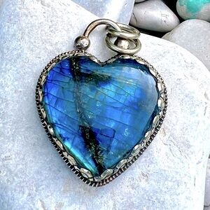 BRILLIANT & HUGE Blue Labradorite Silver Tone Vintage Heart Pendant